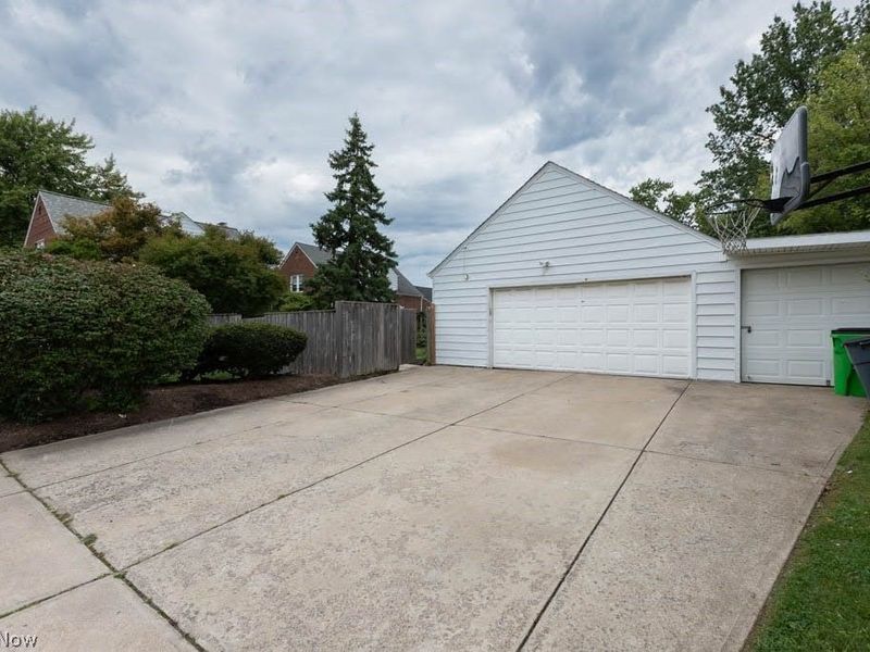 2099 Miramar Boulevard, South Euclid, OH 44121 Photo 49