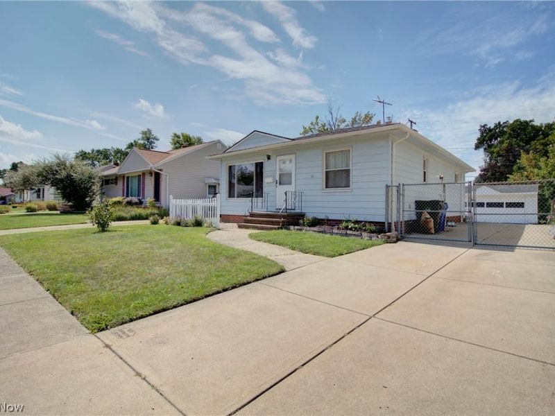 4388 W 155th Street, Cleveland, OH 44135 Photo 2