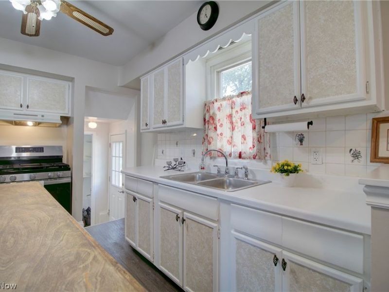 4388 W 155th Street, Cleveland, OH 44135 Photo 9