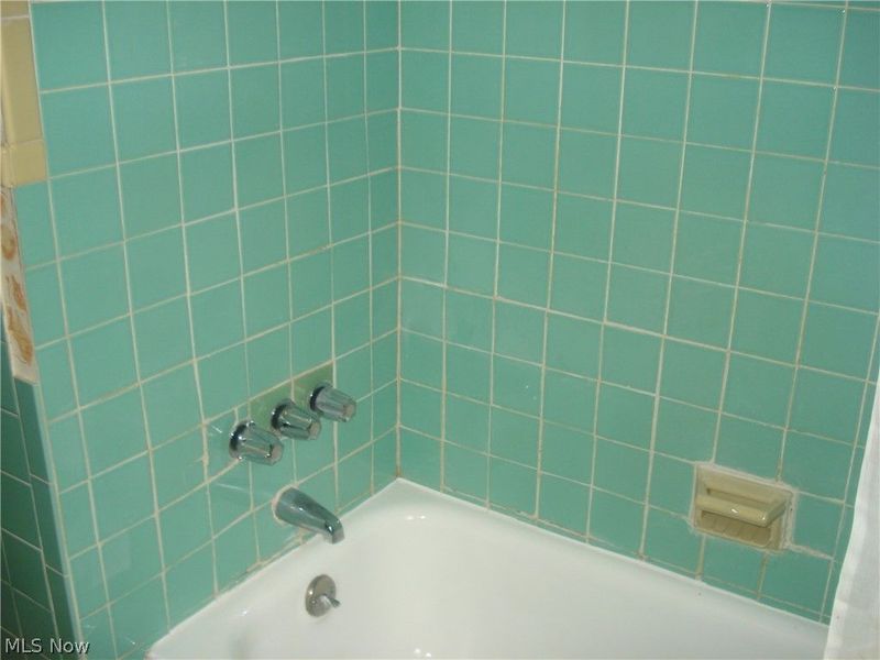 24500 Puritan Road, Euclid, OH 44123 Photo 13