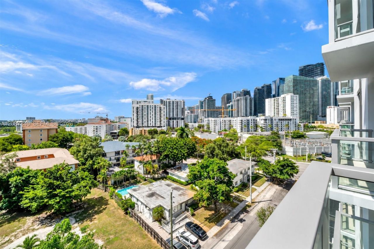 1611 SW 2nd Ave, Unit 605, Miami, FL 33129 Photo