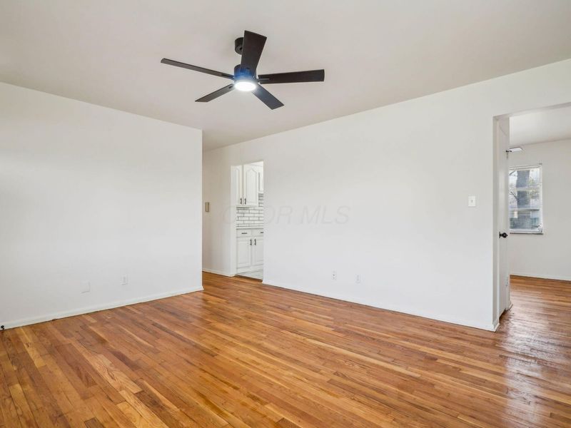 1880 Fairwood Avenue, Columbus, OH 43207 Photo 3