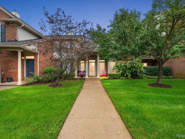 3601 Tremonte Circle N, Oakland Township, Mi 48306