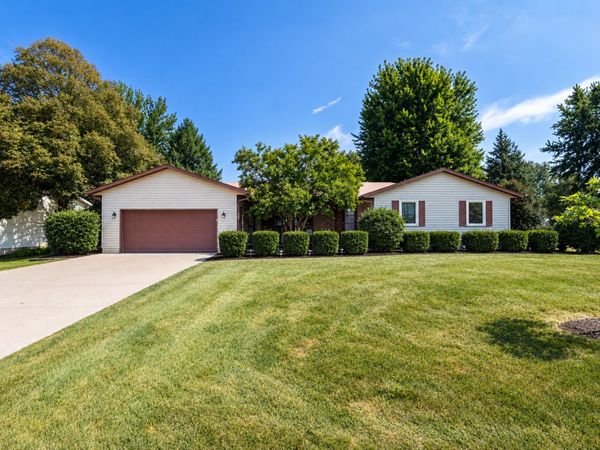 830 Oriole Court, Geneseo, IL 61254