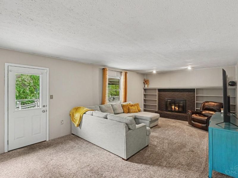 5862 Forge Bridge Drive, West Chester, OH 45069 Photo 10