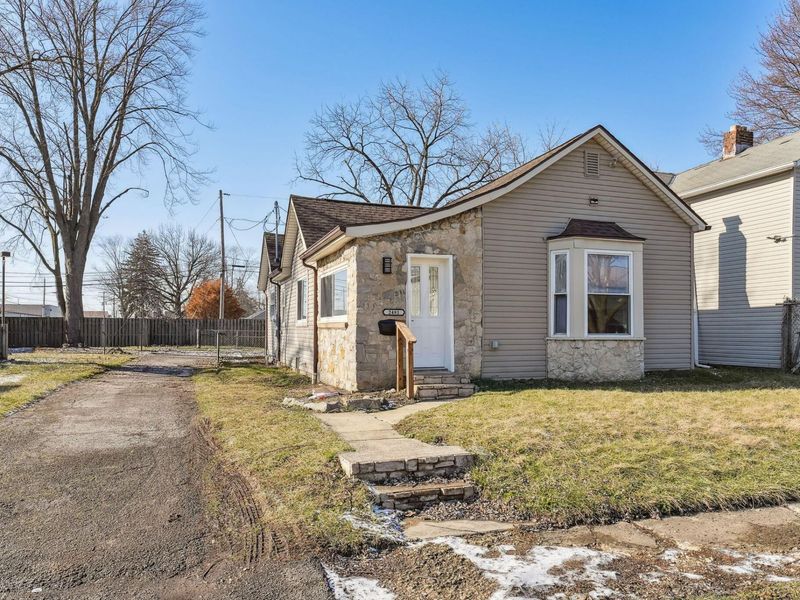 2481 Osceola Avenue, Columbus, OH 43211 Photo 32