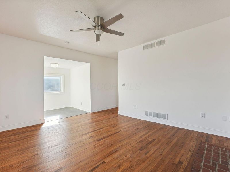 2481 Osceola Avenue, Columbus, OH 43211 Photo 7