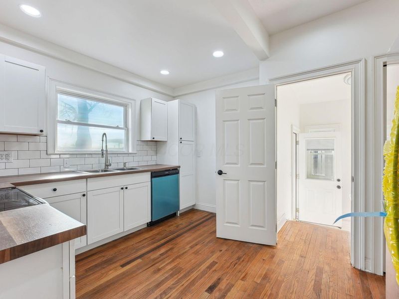 2481 Osceola Avenue, Columbus, OH 43211 Photo 9