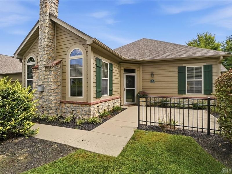 2375 Locust Hill Boulevard, Beavercreek, OH 45431 Photo 5