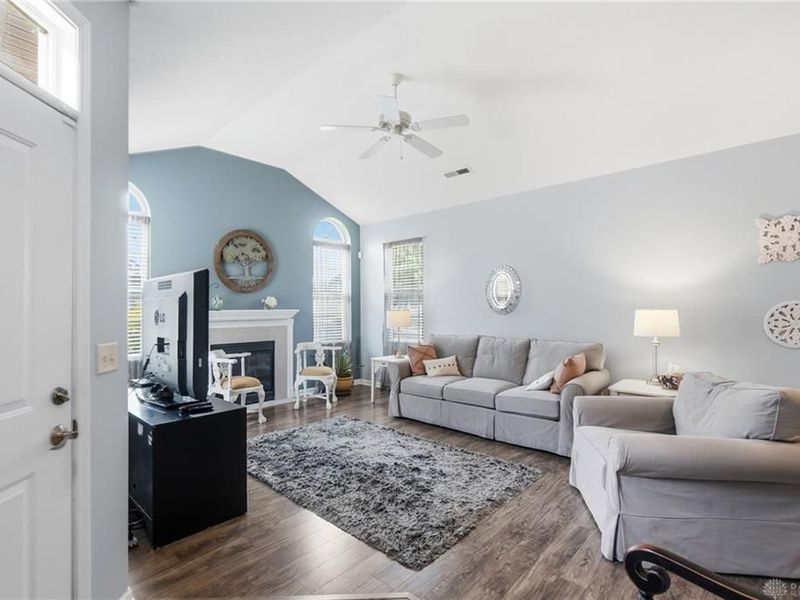 2375 Locust Hill Boulevard, Beavercreek, OH 45431 Photo 9