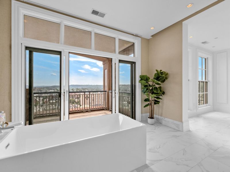 100 W Rivercenter Boulevard, Unit 3B, Covington, KY 41011 Photo 48
