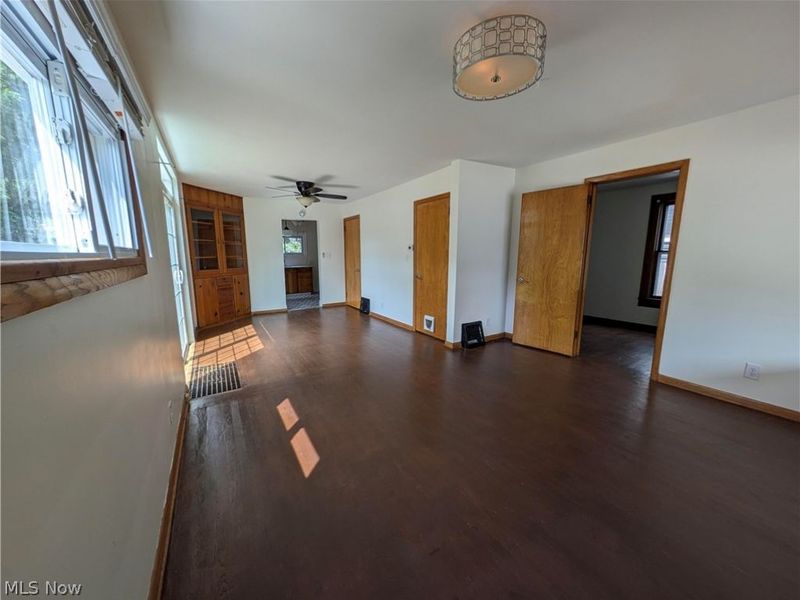 56 Charlotte Street, Akron, OH 44303 Photo 8