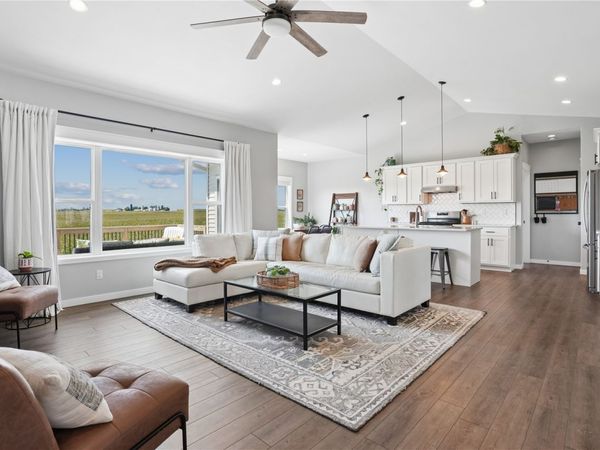 2776 Creekview Trail, Palo, IA 52324