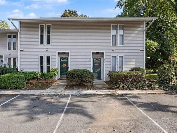 3755 Heathrow Drive, Winston-Salem, NC 27127