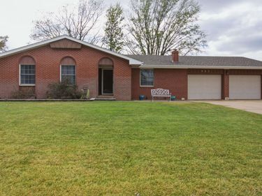 905 Loomis, Garden Plain, KS 67050