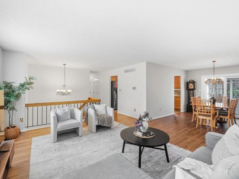 7709 Whitehall Circle W, West Chester, OH 45069 Photo 12