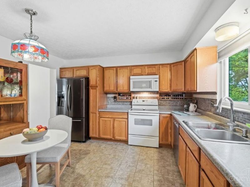 7709 Whitehall Circle W, West Chester, OH 45069 Photo 16