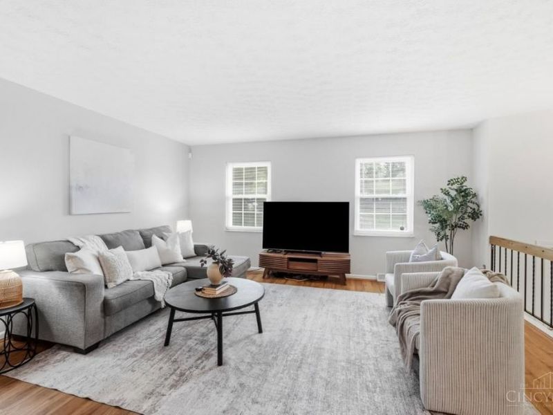 7709 Whitehall Circle W, West Chester, OH 45069 Photo 9