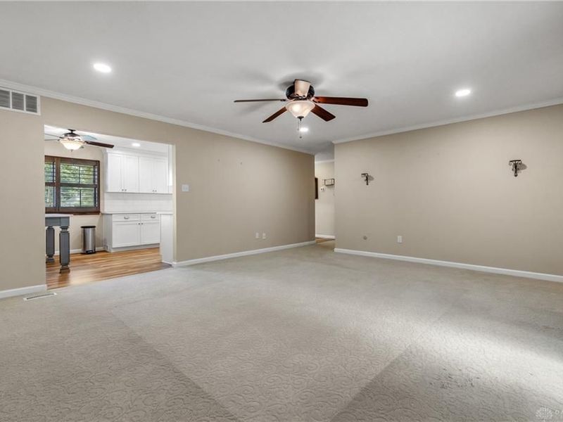 802 Range Avenue, Miamisburg, OH 45342 Photo 11