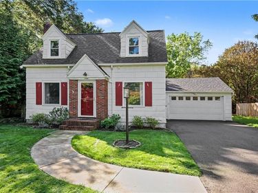 184 Pinewood, Rochester, NY 14617