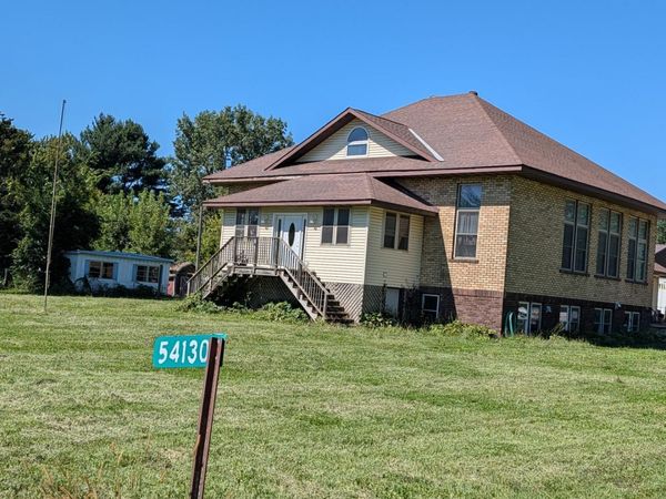 54130 270th Street, Lansing, MN 55912