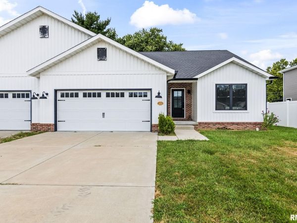 319 Waterwheel Drive, Rochester, IL 62563