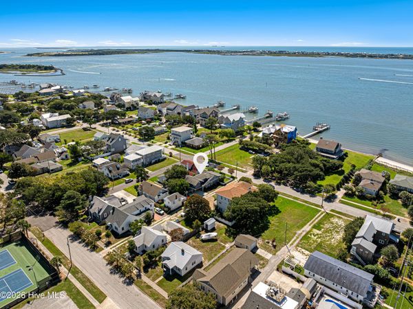 1502 Shackleford Street, Morehead City, NC 28557