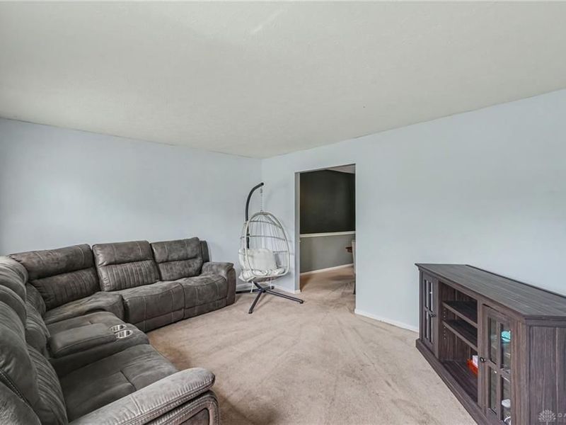 5862 Forge Bridge Drive, West Chester, OH 45069 Photo 4