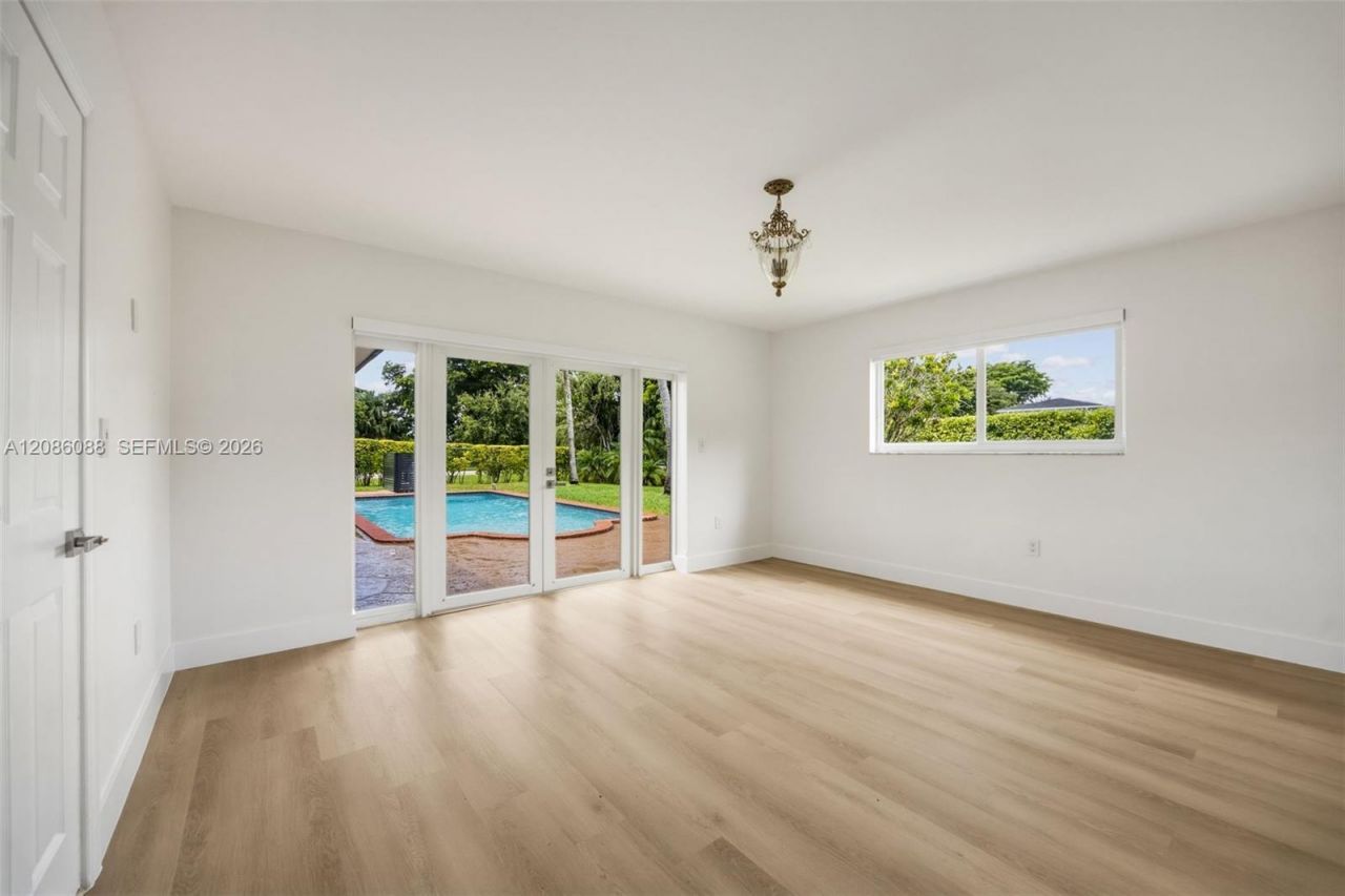 13240 SW 70th Ave, Pinecrest, FL 33156 Photo