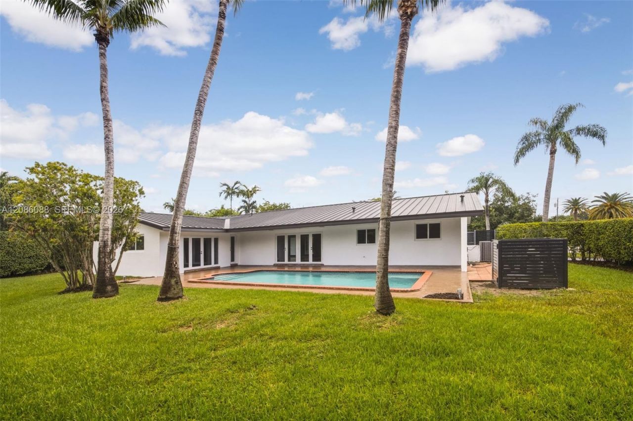 13240 SW 70th Ave, Pinecrest, FL 33156 Photo