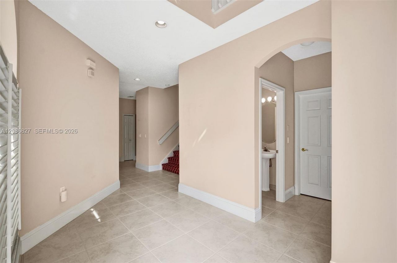 513 W Palm Aire Dr, Unit 513, Pompano Beach, FL 33069 Photo