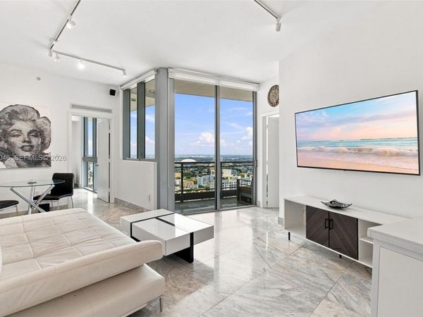 92 SW 3rd St, Unit 5106, Miami, FL 33130