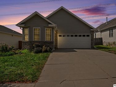 6945 Whitewater Lane, Lincoln, NE 68521