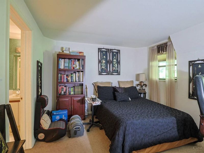 205 Droxford Court, Unit 112, Cincinnati, OH 45246 Photo 24