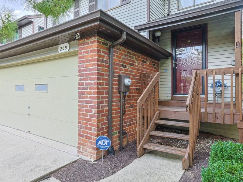 205 Droxford Court, Unit 112, Cincinnati, OH 45246 Photo 3