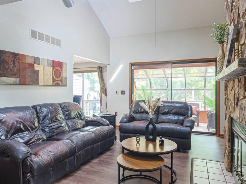 205 Droxford Court, Unit 112, Cincinnati, OH 45246 Photo 9