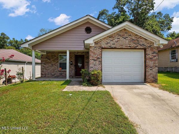 512 George Street, Yazoo City, MS 39194