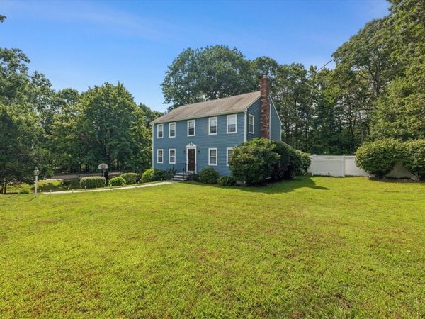 4 Blueberry Lane, Norfolk, MA 02056