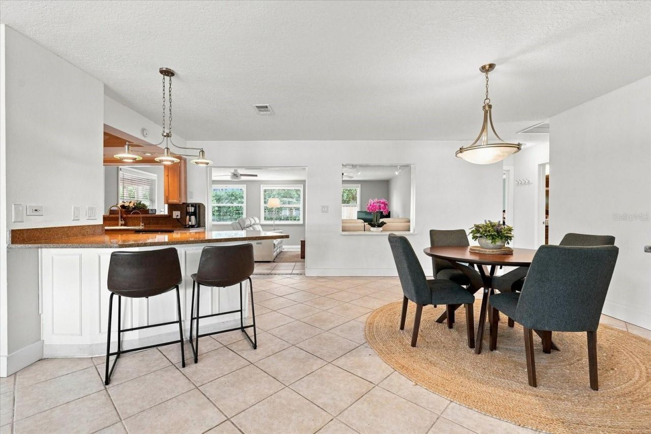 2334 Tropical Shores Drive Se, Saint Petersburg, FL 33705 Photo