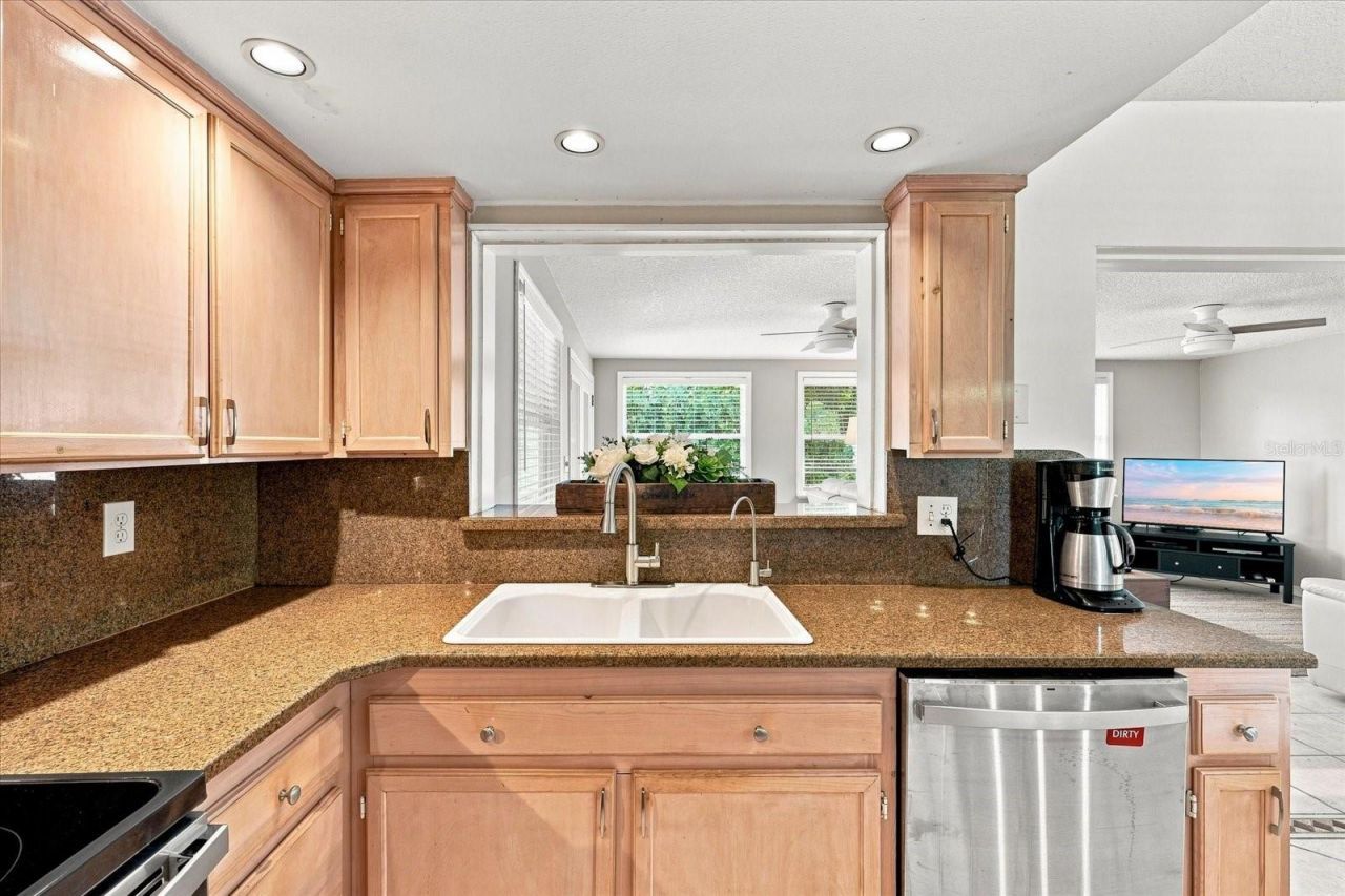 2334 Tropical Shores Drive Se, Saint Petersburg, FL 33705 Photo