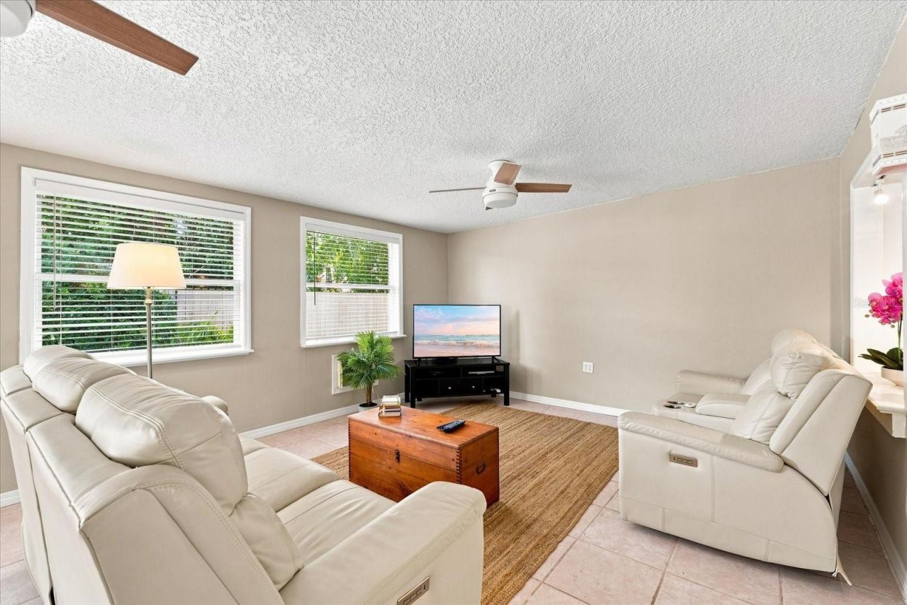2334 Tropical Shores Drive Se, Saint Petersburg, FL 33705 Photo