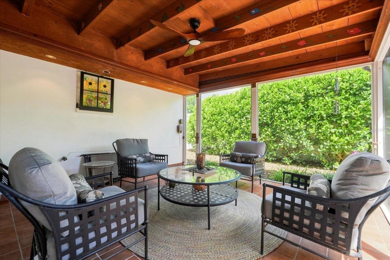 2334 Tropical Shores Drive Se, Saint Petersburg, FL 33705 Photo