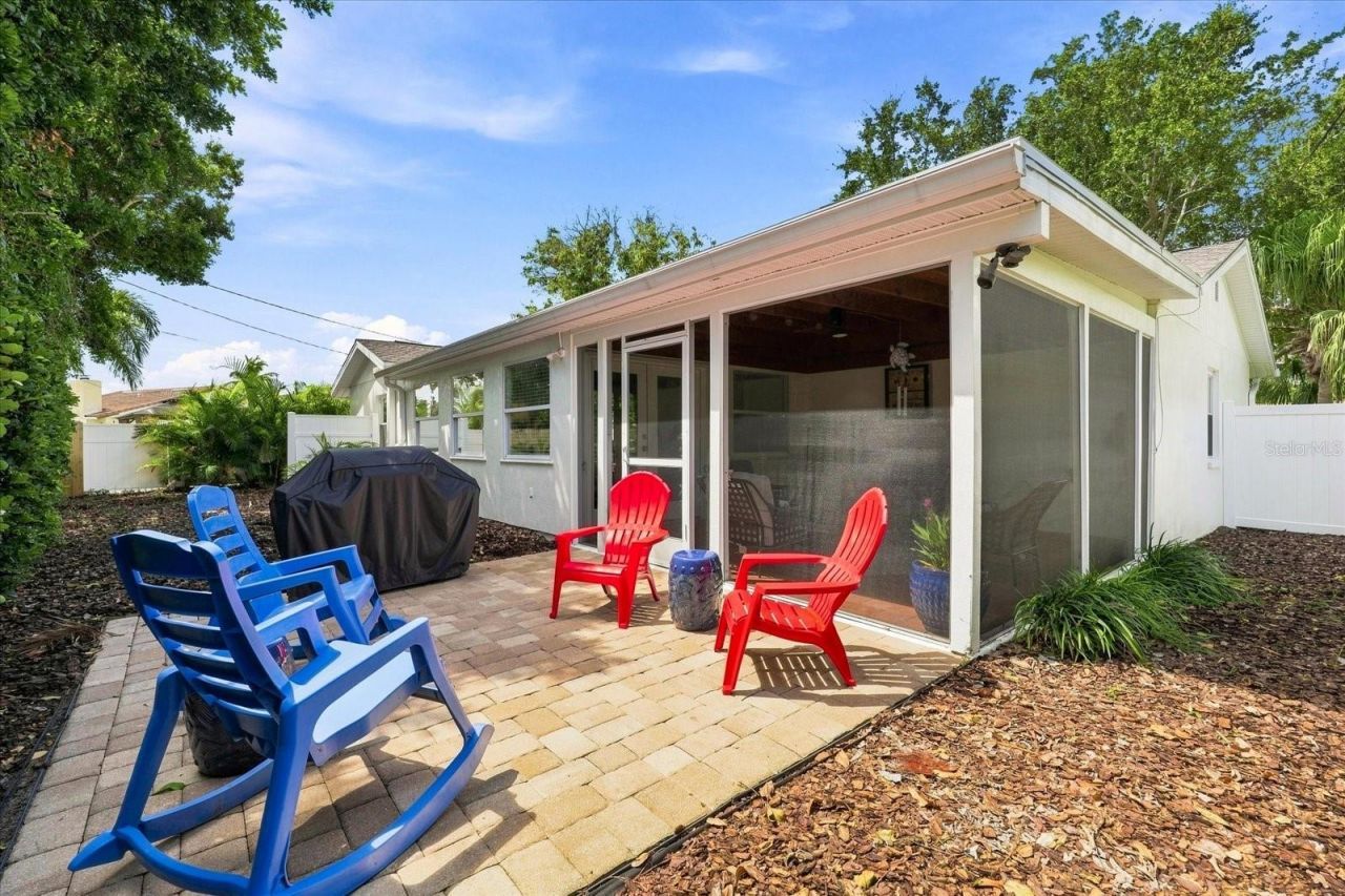 2334 Tropical Shores Drive Se, Saint Petersburg, FL 33705 Photo