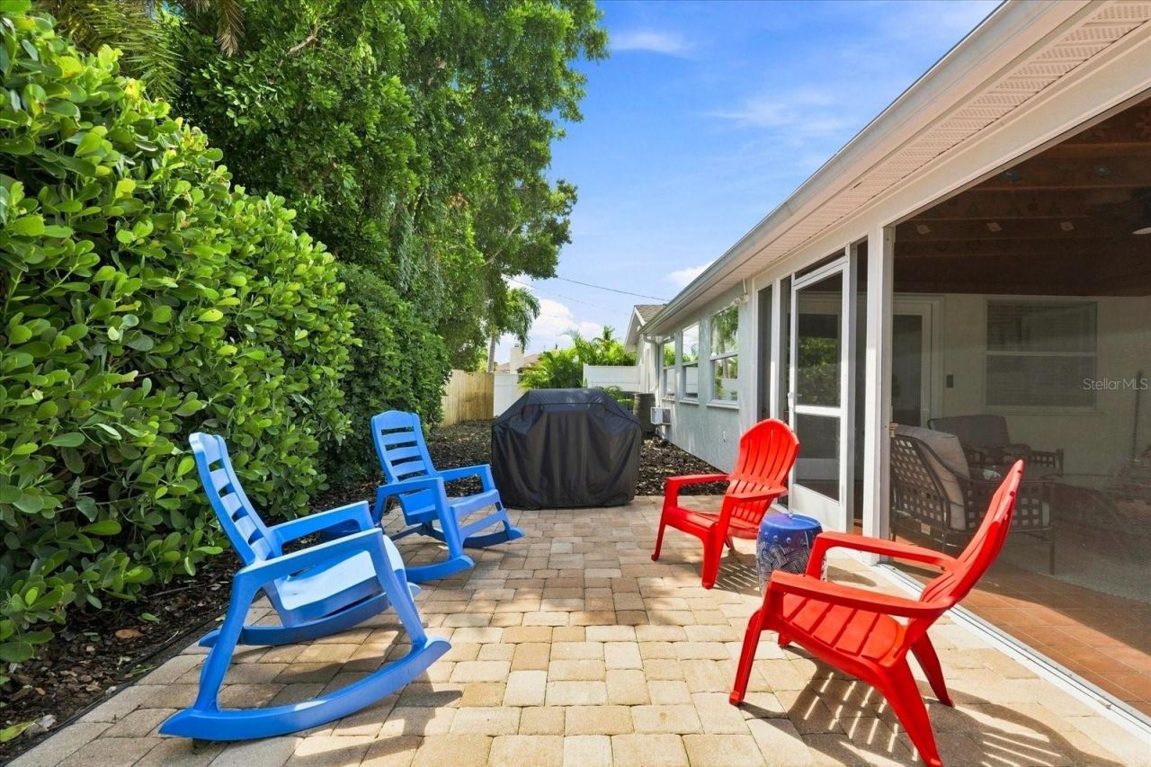 2334 Tropical Shores Drive Se, Saint Petersburg, FL 33705 Photo