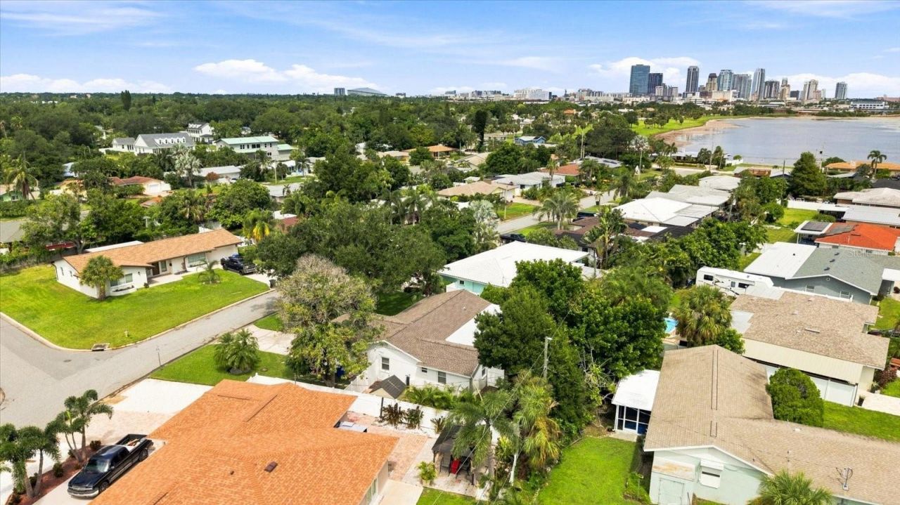 2334 Tropical Shores Drive Se, Saint Petersburg, FL 33705 Photo