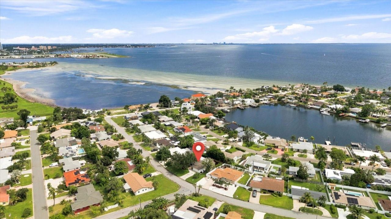 2334 Tropical Shores Drive Se, Saint Petersburg, FL 33705 Photo