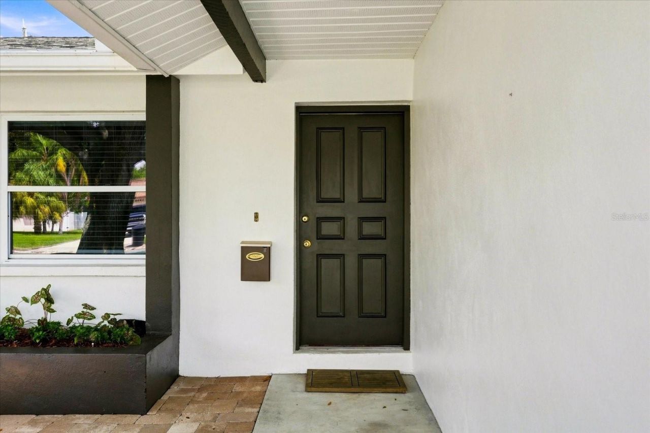 2334 Tropical Shores Drive Se, Saint Petersburg, FL 33705 Photo
