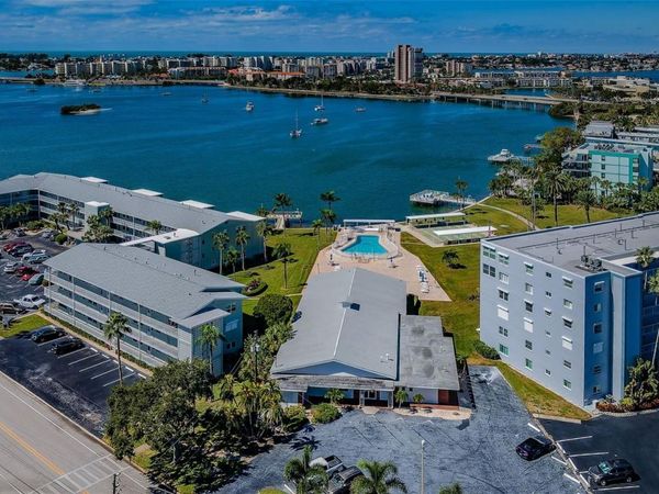 1898 SHORE DRIVE S, Unit 208, SOUTH PASADENA, FL 33707