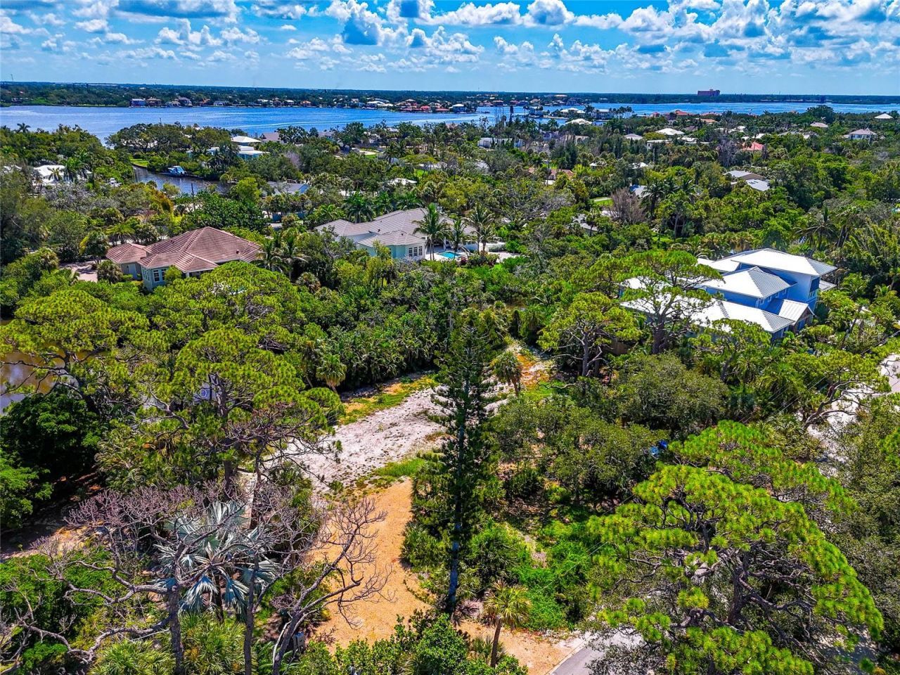 7233 Pine Needle Road, Sarasota, FL 34242 Photo