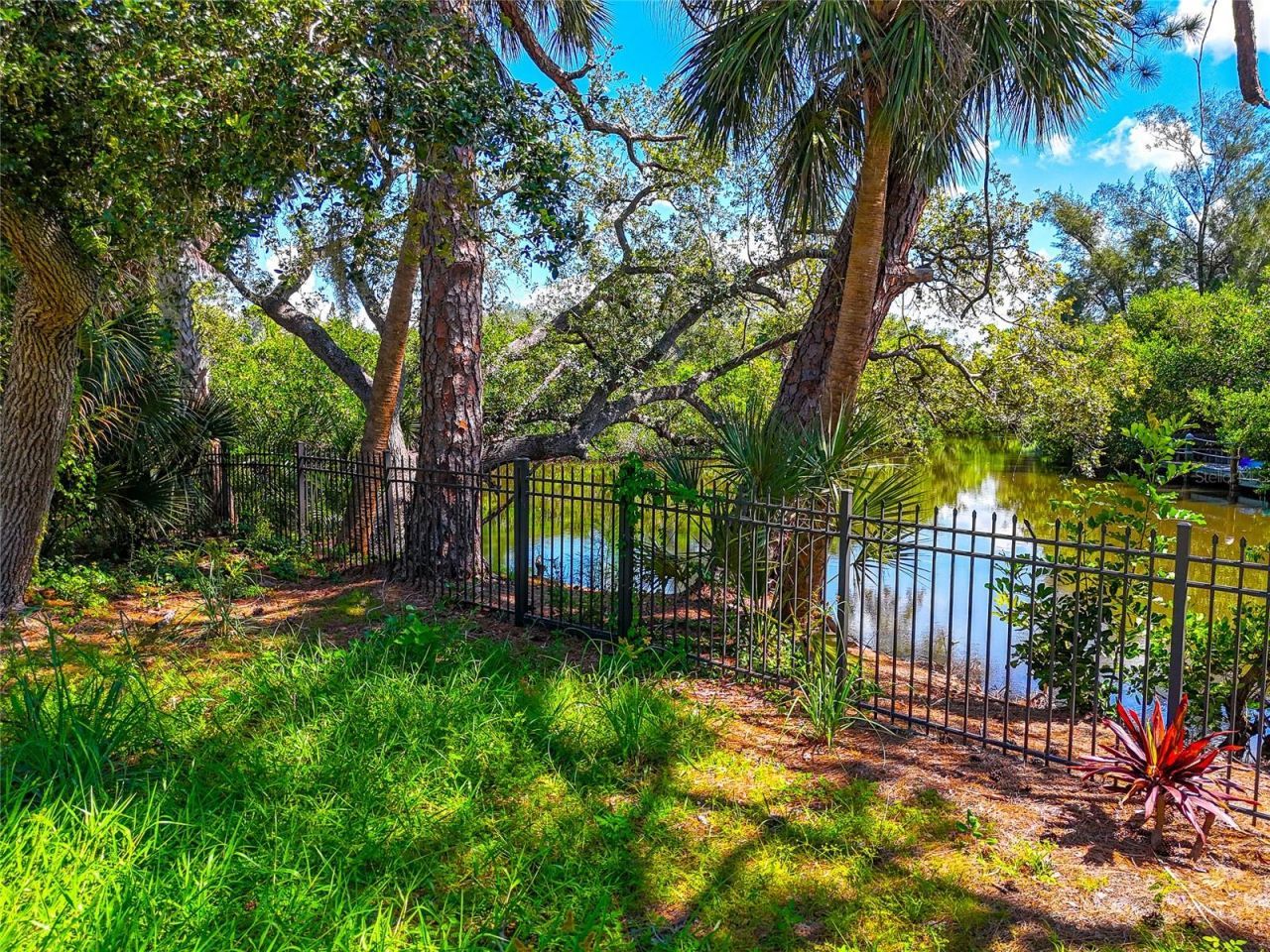 7233 Pine Needle Road, Sarasota, FL 34242 Photo